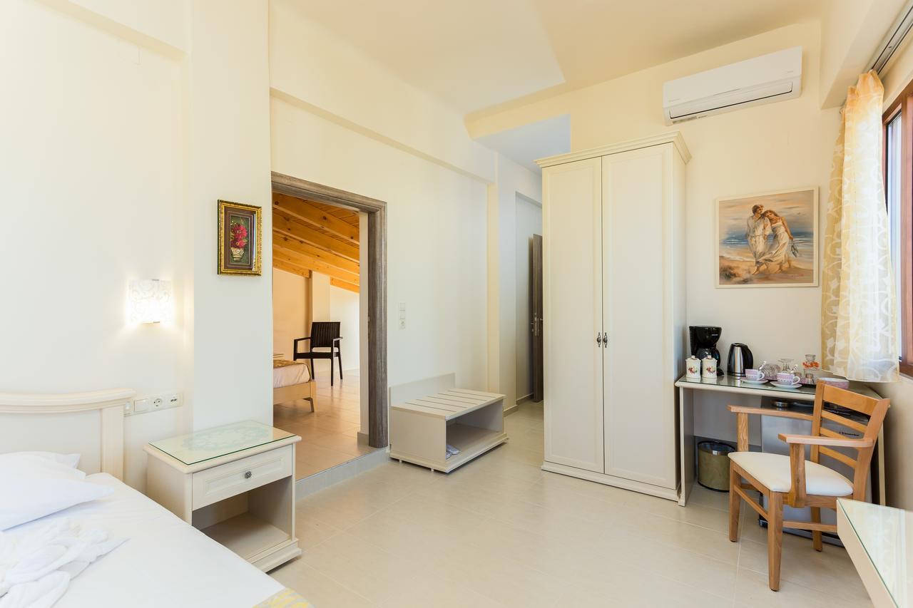 Polyxenia Suites Rethymno Esterno foto